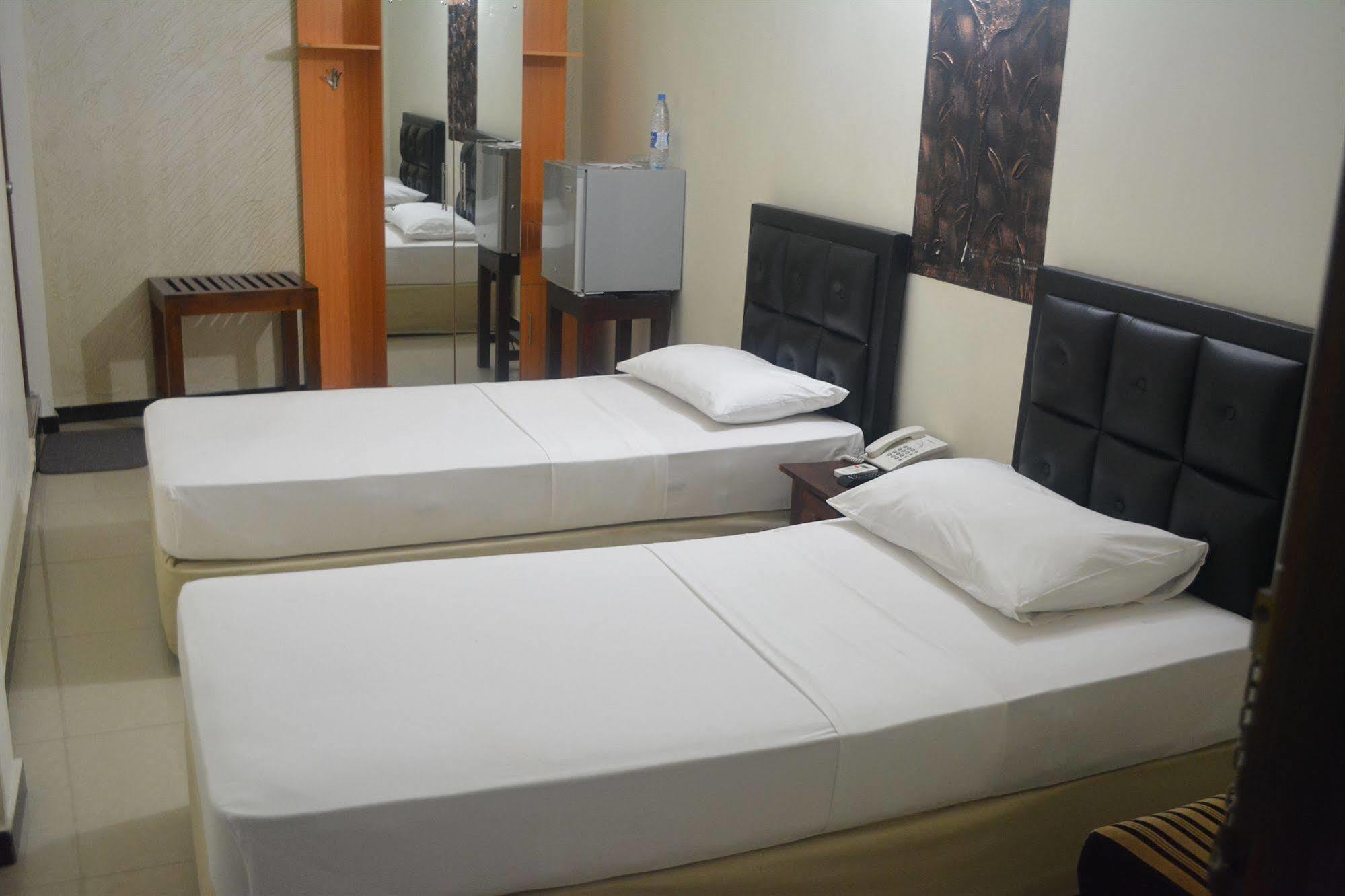 Saasha City Hotel Коломбо Экстерьер фото